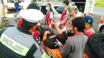 Kecelakaan di Tol Permai KM 38: Satu Meninggal, PJR Riau Grak Cepat Evakuasi Tiga Korban 