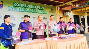 POLISI TANGKAP 4 TERDUGA PEMBUNUH LANSIA PEKANBARU, SEMPAT KABUR KE ACEH-SUMUT