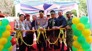 PANGLIMA BESAR HULUBALANG LAMR HADIRI PERESMIAN KAMPUNG TANGGUH ANTI NARKOBA KE-III DI PEKANBARU 
