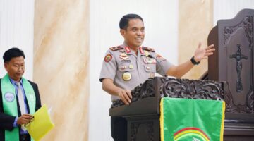 Perkuat Silaturahmi, Wakapolda Riau Ibadah Minggu Kasih di GPIB Immanuel Pekanbaru
