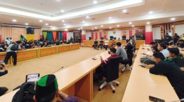 Hutan Dibakar Sawit Mekar, HMI Pekanbaru Sambangi DPRD Dikawal Polresta
